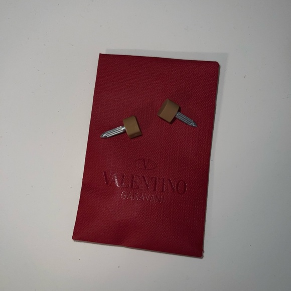 Metallic Valentino Garavani Rockstud Pumps - Picture 8 of 11